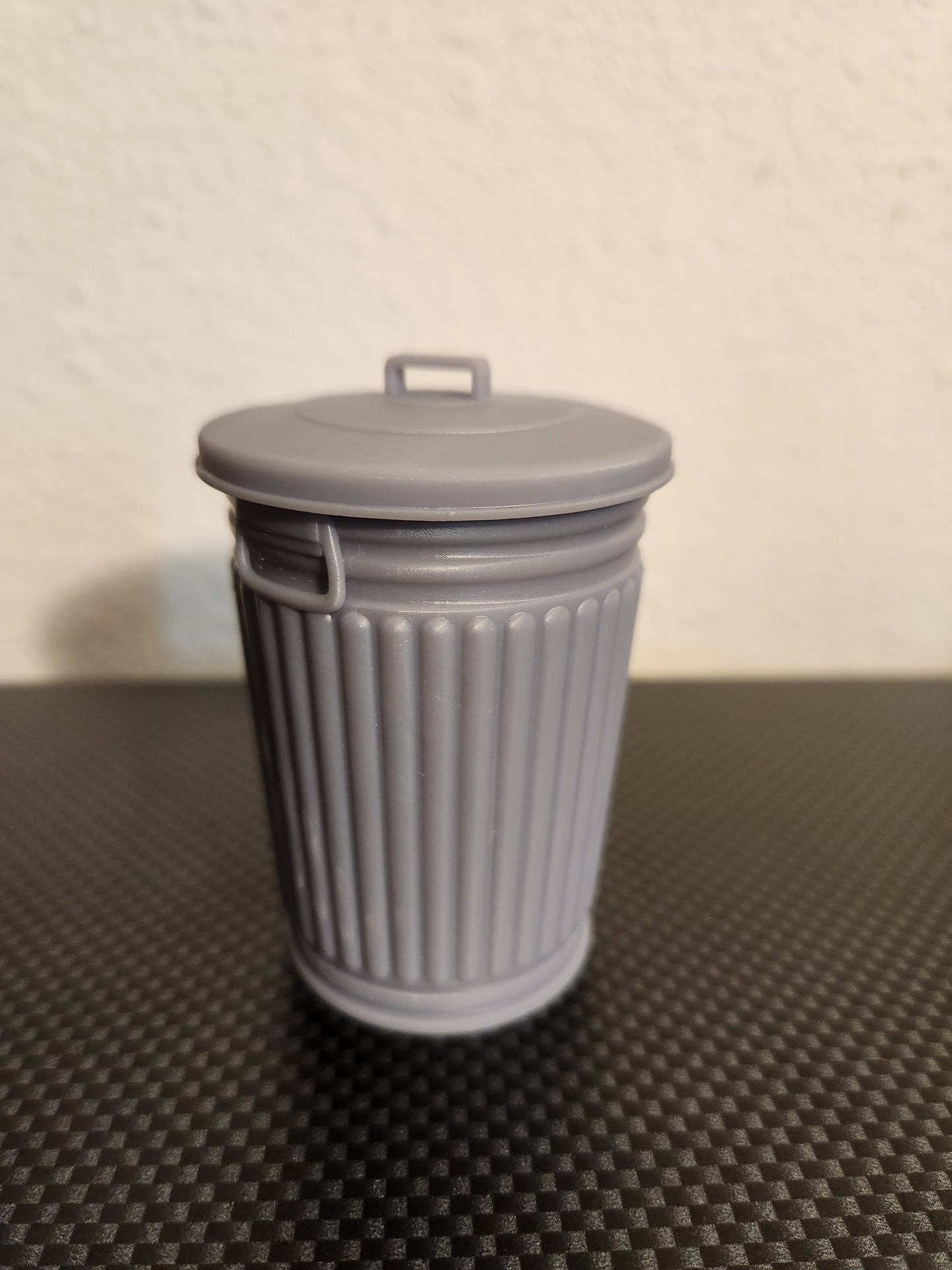Trash Can (Metal)