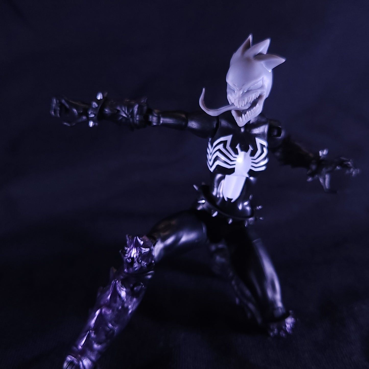 Uncontrollable Mania 1:12 head sculpt